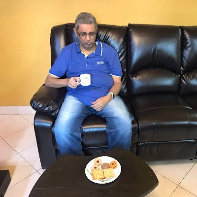 headlinesnavin's profile picture. 