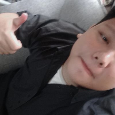 KaffaShida14534's profile picture. Jago masak, ho(b)i ngegame & tenggelam di buku. Hidupku campuran antara aroma dapur, level up, dan halaman terakhir.