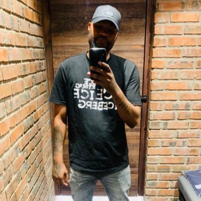 Ciar2525's profile picture. In God's hands, I am Secure †