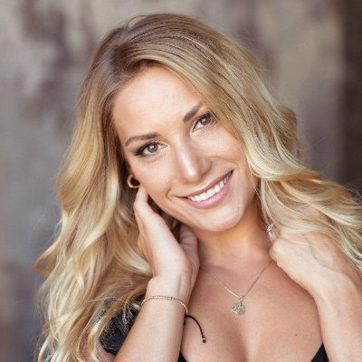 valeriia2119223's profile picture. Crypto investor 💸 | Web3 believer 🌐 | NFTs, DAOs & DeFi 🛠 | Bullish long-term 📈