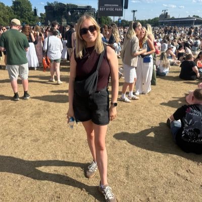 adelaiderobins's profile picture. beauty therapist