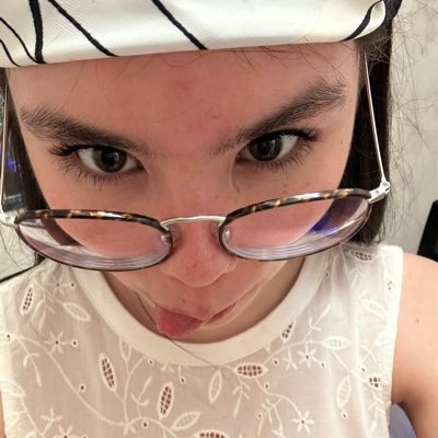 carolalolaaaa's profile picture. 