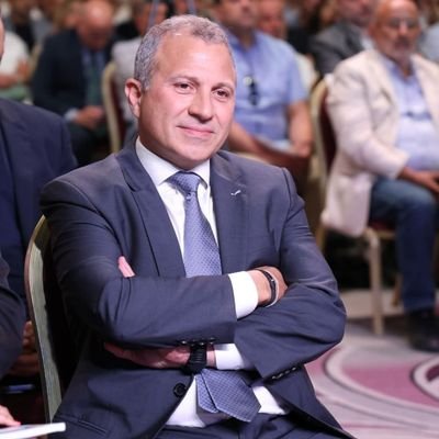اذا كنا نرقد تحت التراب على رجاء القيامة،
فكيف نيأس او نحبط ونحن احياء؟