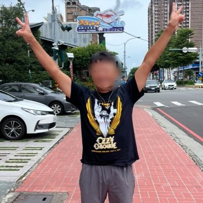 ロックミュージックを愛する親父です アメリカ駐在が1番楽しかったです 台湾赴任中 ライブ行く回数が激減しそうです お部屋にサインを飾ろうと思ってます