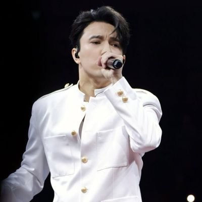 Soy Dear amo la música de Dimash Qudaibergen 🥰 pero también tengo otros favoritos 🫶