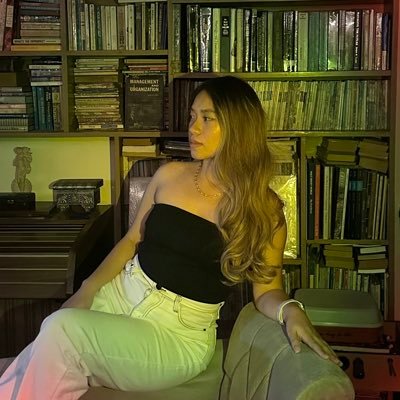 LBShaina's profile picture. 𝐒𝐡𝐢𝐧𝐞•𝐃𝐫𝐞𝐚𝐦•𝐒𝐦𝐢𝐥𝐞