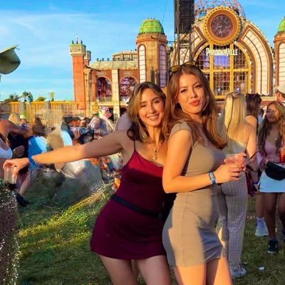Sezenstory's profile picture. 💭🇳🇱🇹🇷👩🏻‍💻 VIII