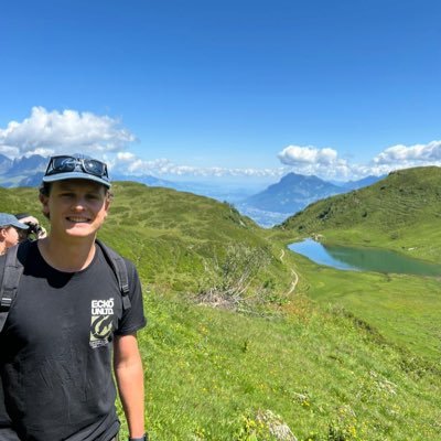 Sport loving uni student. Carlton Blues, Liverpool FC, Melbourne Stars etc ⚽️🏉🏏🎾 🏎️ 21