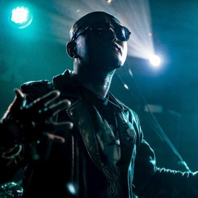 地獄のアンテナ売り/Risingfall(@Risingfall100)とMilitary Shadow(@Military_Shadow)のVo.でジョージと呼ばれている者/DJ情緒