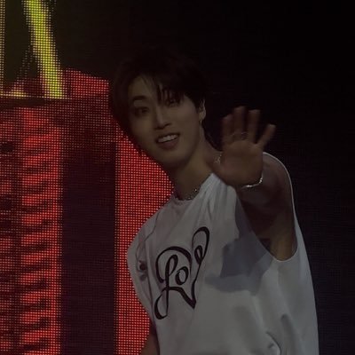 ‧₊˚✧#channie: “stays are our stars”✧˚₊‧˖°ʚiyen+lix+hanji lvrɞ♡。𖦹°‧saw skz x4 *ೃ༄they/them ੈ✩