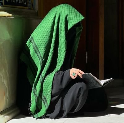 سوزشچشـممن، ازشدتزیباییِضریحشماست؛
خیرهبرتوشـدموپلکزدنیادمرفـت:)
#صلیاللهعلیكیااباعبدالله♥️.