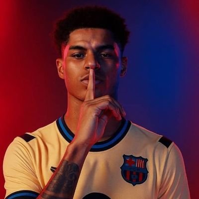 Soft boi🍦
Atheist wey love Jesus 😌
Poet?
Football fanatic
Blaugrana