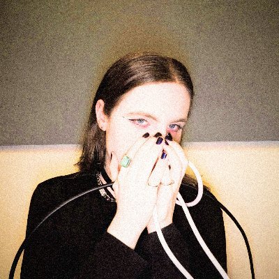latesleeper
1/2 OF PEROXIIDE
only slightly different music
