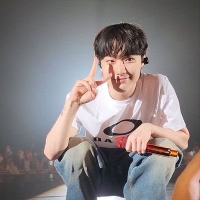 musoyoumoodz's profile picture. 너는 너답게 🤍
나는 나답게 🤍
승여니에게 고백하는 계정 ❤️‍🩹
음악을 사랑하세요 제발 🧎‍♀️