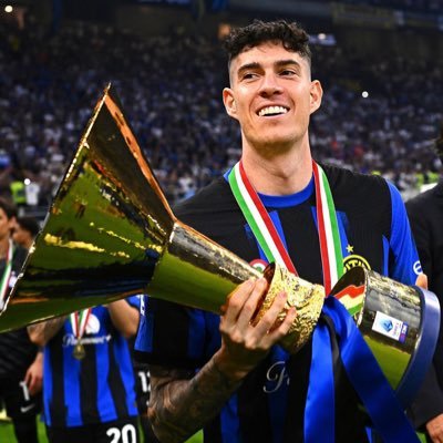 ilbastoniano's profile picture. Tifo Inter da 23 anni.