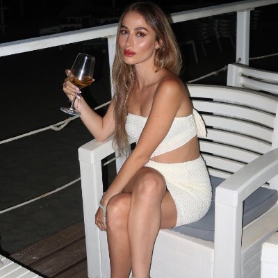 From New York, I love God and am happy to meet many friends. Hobbies: golf, yoga, food, travel, I like what I love. I reject vulgarity and ho