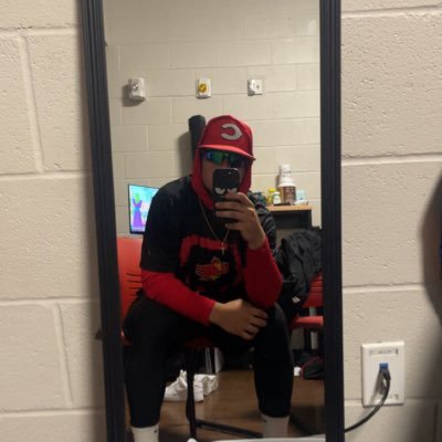 juco sophomore looking for school scholarship . Utility, 5’11” 190lb. https://t.co/xFckZKEesx