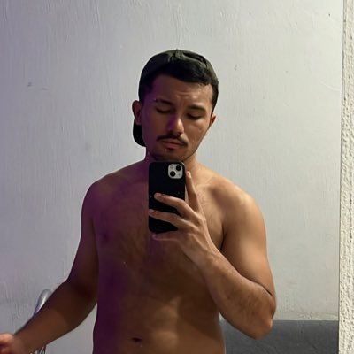 Sou apenas um neném fofinho nessa geração de putaria🥺