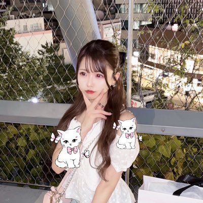 enachanluxz's profile picture. luxz