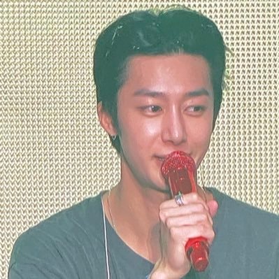 clothes2u's profile picture. 