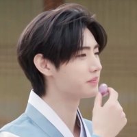 π (@jengsunger) 's Twitter Profile