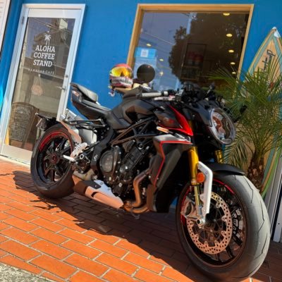 はじめまして‼️この歳になると新しい友達も作りにくいので、大型熱帯魚やバイク好きな人と繋がりたいです。 宜しくお願い致します🤲