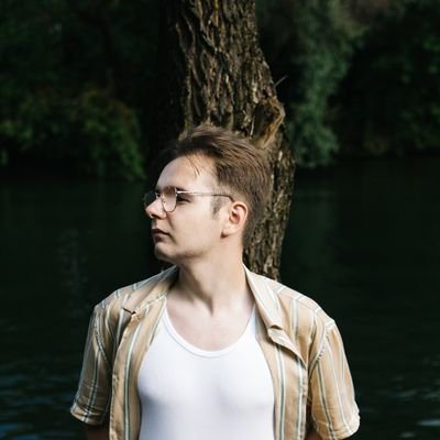 Даня 21 год
Обычно хороший
Сегодня как обычно 😏
Инст: danil.kroitor