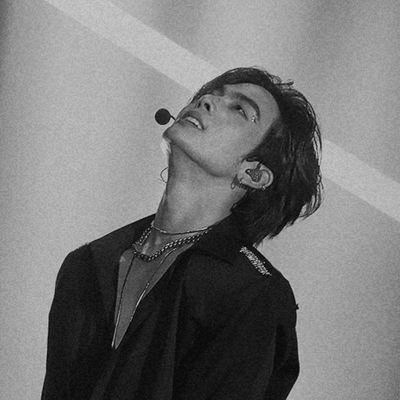 straycat_nn's profile picture. 🤍🖤