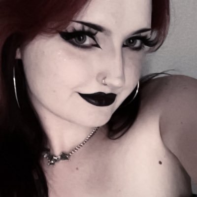 Крест на груди выжжен вечным огнем || @babysternipriv || backup: @bebisternibup || 🍉
