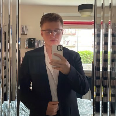 former sugababe • music collector • classic corrie lover • samantha mumba enthusiast • blueberry muffin consumer • 🏴🇮🇪👨❤️👨