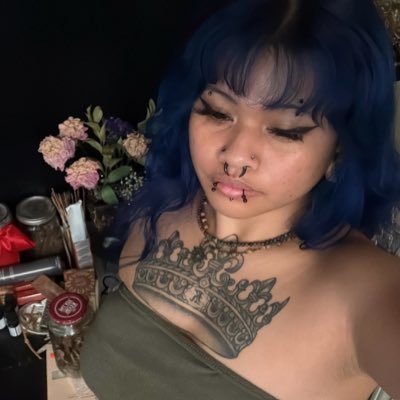 dm_glxttn's profile picture. my brain is mush