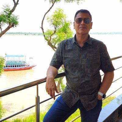 @lighting sales professional@
Muscat and hometown @kolkata 😊✌️football lover & foodie😎