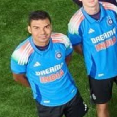 sly_earthling's profile picture. Ruben Amorim's Tricky Ass Reds ❤ 🇮🇳

 ⚽️
MUFC🔴
Was always #OleIn
#INEOSeraBegins
#GLAZERSOUT