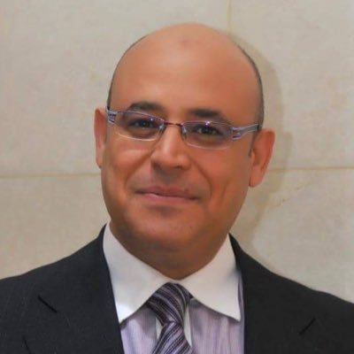 كاتب صحفي ومستشار إعلامي، حساب شخصي يهتم بالتواصل والإعلام. ولنتفق: أنا مسؤول عما أقول، وأنت مسؤول عما تفهم.