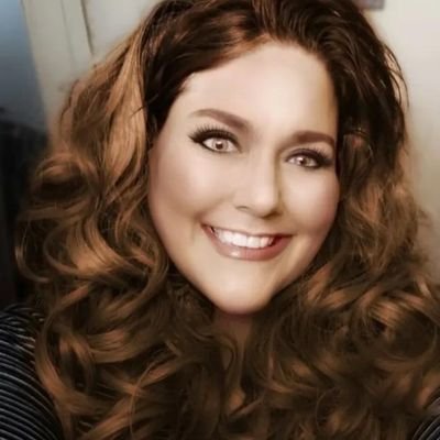 Minister, Officiant, Genealogy researcher, Sculptor, Promoter, Mom, Veteran wife of 25 yrs & Pocahontas descendant; living w/ autoimmunity. I 🚧 investing DMs!