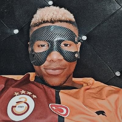 White_Osimehn9's profile picture. FOOTBALLER || FOOTBALL JOURNALIST || CYBERSECURITY || RONALDO || OSIMEHN || REAL MADRID 🤍 || MAN UTD ❤️ || GALATASARAY ❤️🧡