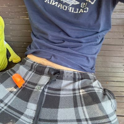 18+ things || 22 || dms open || I don’t film collabs or trade
