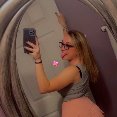 Morganxx4199's profile picture. No relationship drama 🌚, just freedom💥⚡️ You can not figure me out😏 ,looking at my social media ☮️ Single hood 💕👙💦