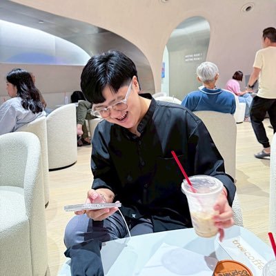 Tnjenn9's profile picture. intj.📸 #taeyeon #emibonnie #lingorm #LMSY #NamtanFilm
