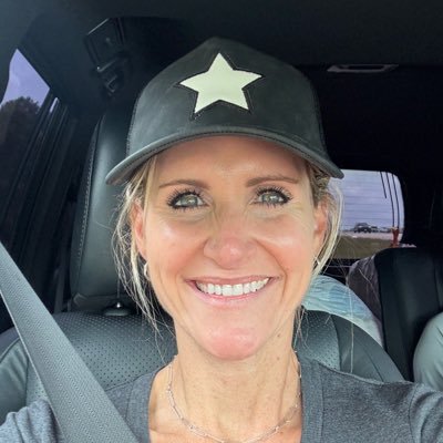 Passionate, loving and caring PE Teacher in Lamar.