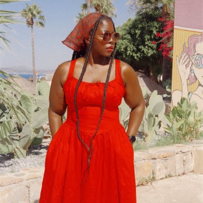 Content Creator. Author of ‘CHAOTIC ENERGY’. Contributing Style Editor - @marieclaireuk // hello@stephanieyeboah.com