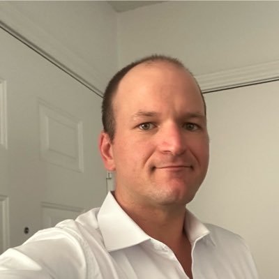 Single Dad. baseball fan. I work in finance. I will talk a lot about fantasy and NFL/CFB football, and rant about baseball here. Yankees. LSU. Saints.