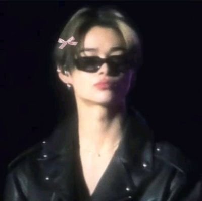 ImRealMeow's profile picture. در حال میو کردن-

 🎀