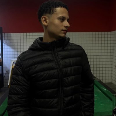 EdjVisualsss's profile picture. um editor de vídeo iniciante#