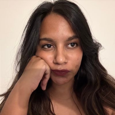 illavendampls's profile picture. shit post central