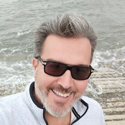 JonniePilo39890's profile picture. love and kindness 😄