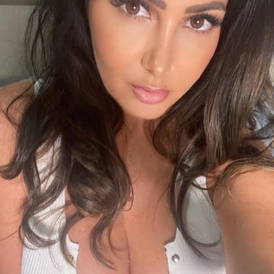 addams_ava35507's profile picture. 🇮🇹🇲🇾Adult Content creator 👣✈️📚🧘🏻‍♀️This My *ONLY back up ACCOUNT 🩷