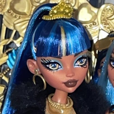 ~//~𝑔𝒾𝓇𝓁 𝓎𝑜𝓊 𝒹𝑜 𝓃𝑜𝓉 𝓇𝑒𝓁𝒶𝓉𝑒 𝓉𝑜 𝑒𝓋𝒶𝓃𝑔𝑒𝓁𝒾𝑜𝓃~//~ kpop junkie and doll collector 🩵