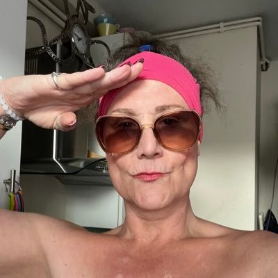 CHILDREN’S SAFEGUARDING ACTIVIST. A GENUINE DYSPHORIC XY-I refuse 2 blindly follow Trans Ideology that is neither fact or evidence based. Leave the kids alone