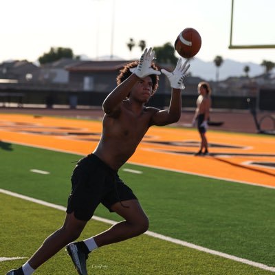 6’0 170, | class of ‘29, WR/FS, | Desert Edge HS | 3 sport athlete | CAA All-Star Football | DM open | Evo Elite 🏀